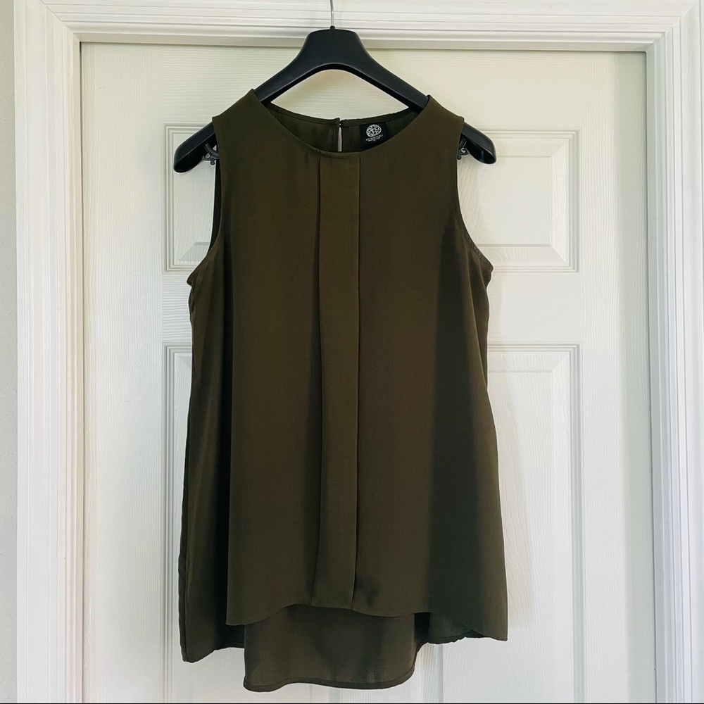 Olive Green Sleeveless Top 🫒
